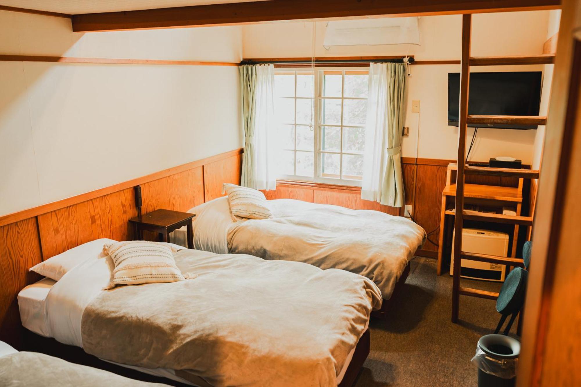 Hakuba Pension&Log Hotel Meteor Eksteriør billede